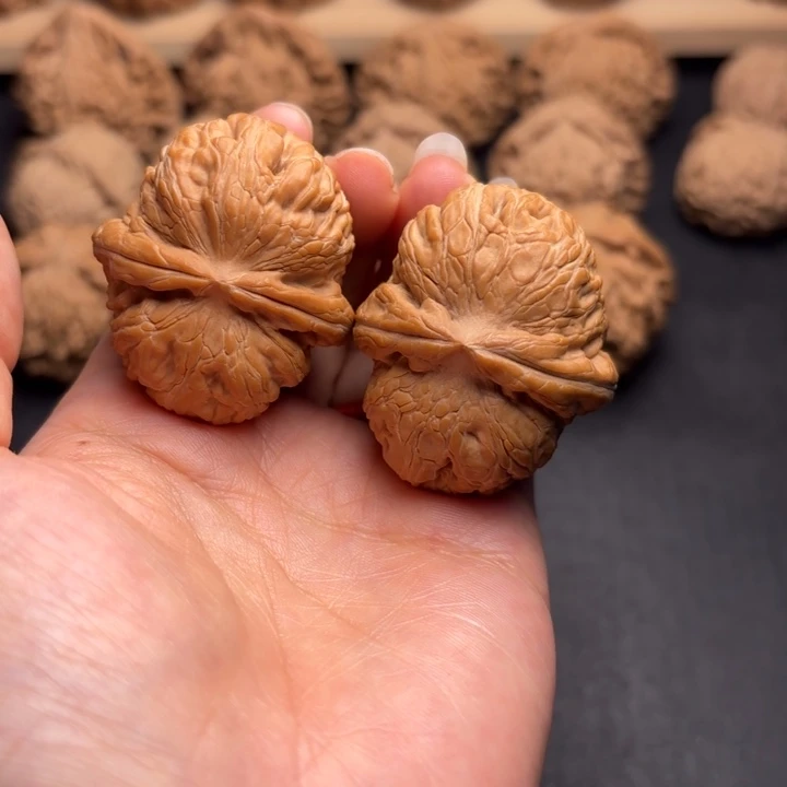 文玩核桃把件40元宝