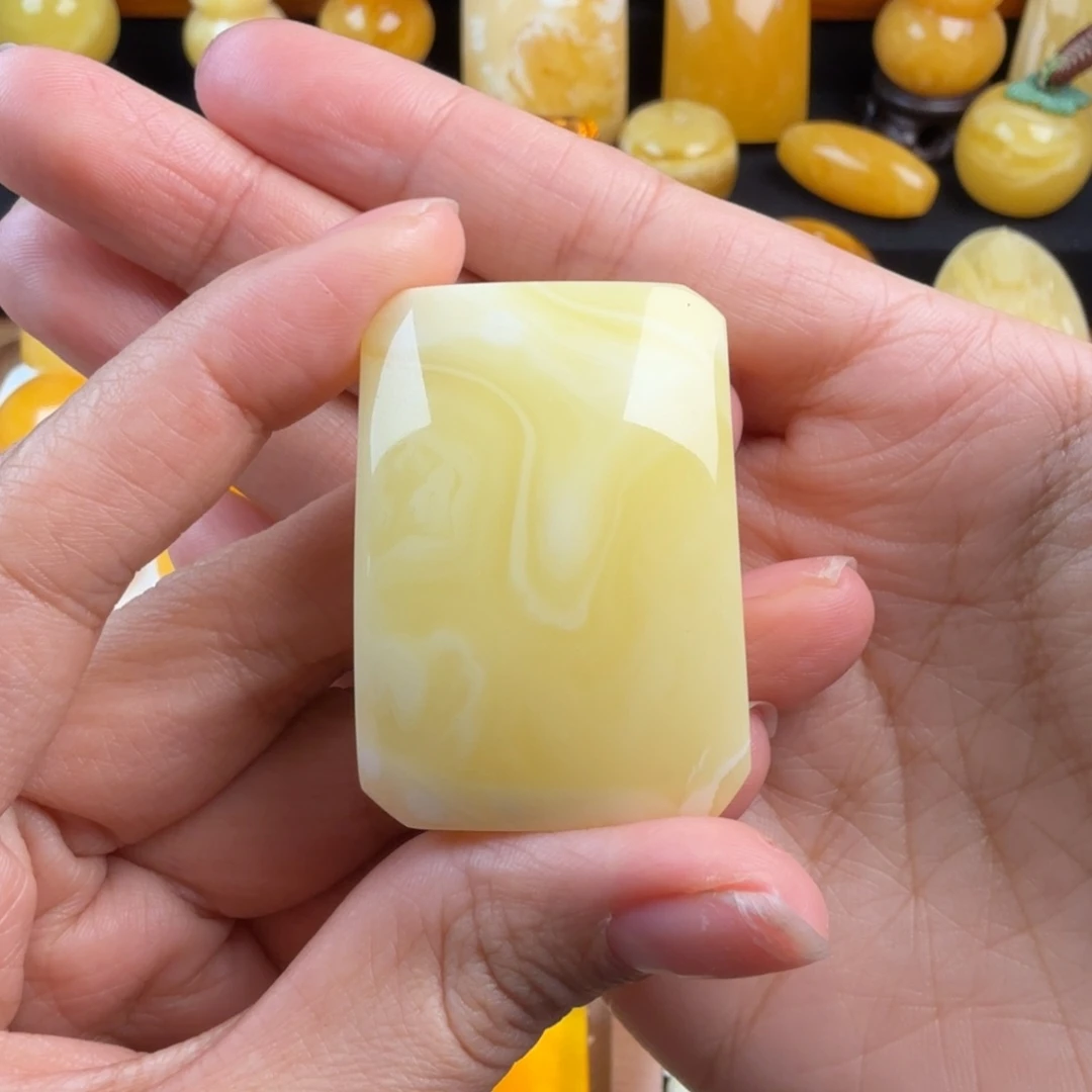 琥珀未镶嵌颈饰纯天然琥珀蜜蜡无优化