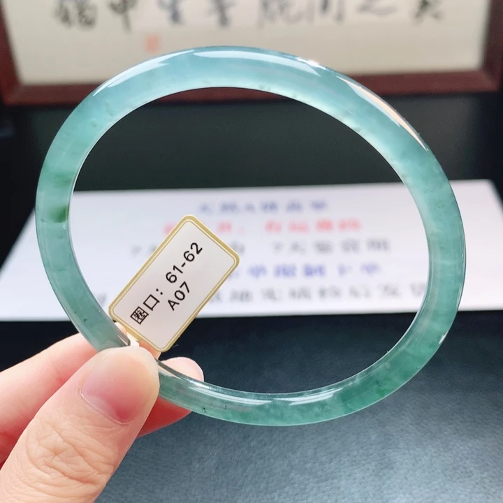 翡翠未镶嵌手镯翡翠手镯73
