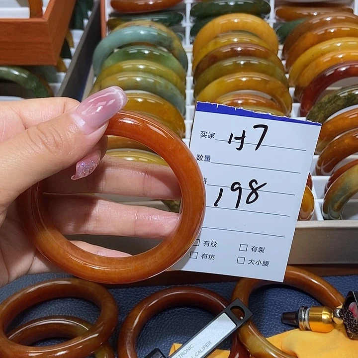 蛇纹石玉未镶嵌手镯忘*
