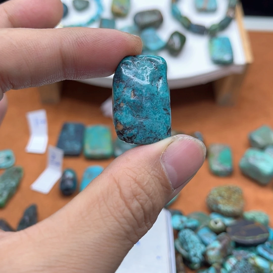 告***己绿松石未镶嵌颈饰