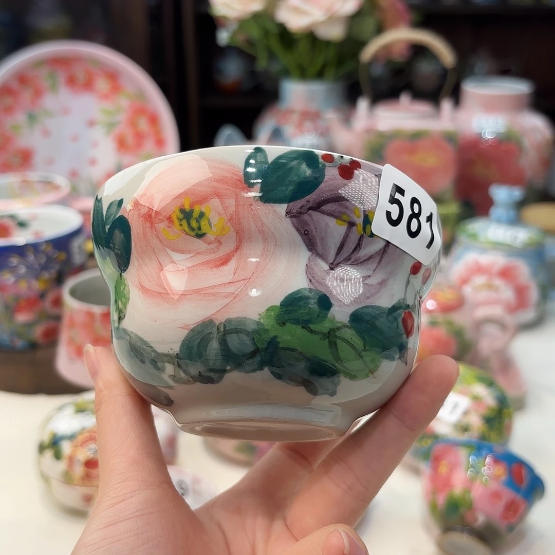瓷片兔兔的小可爱太