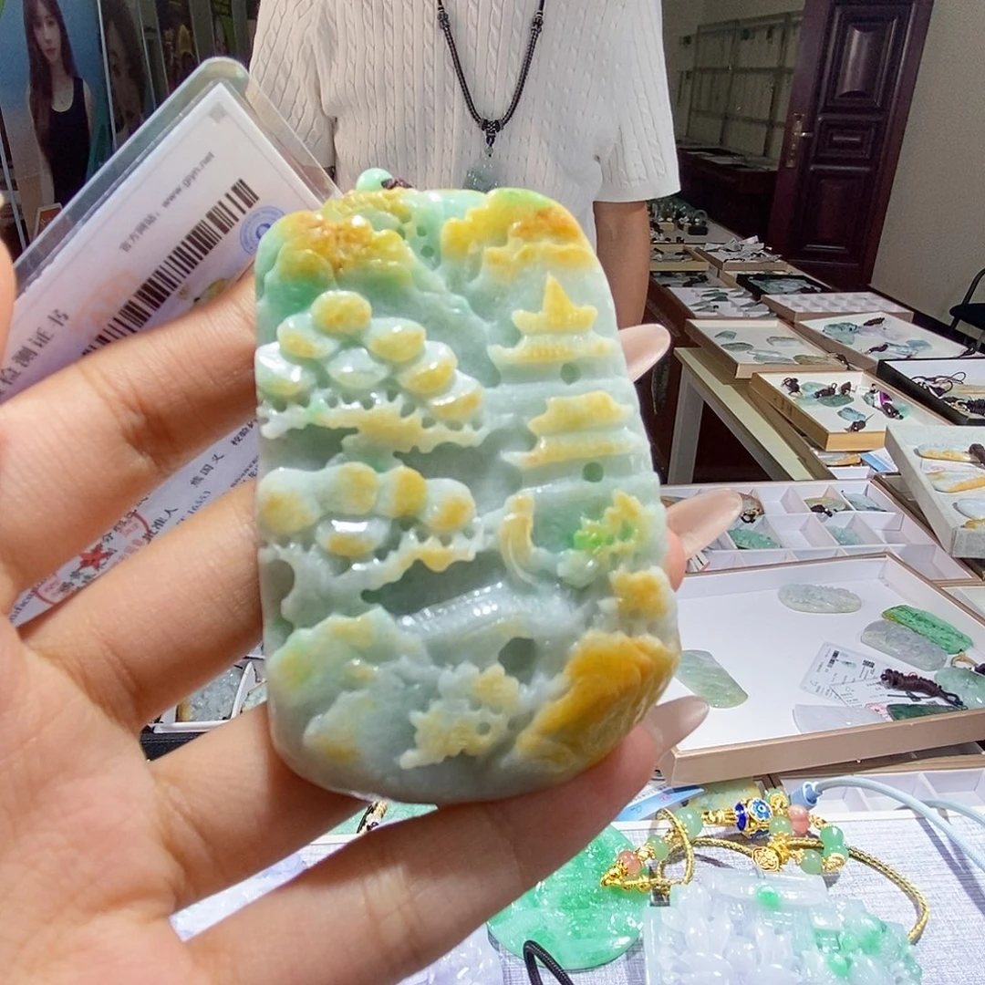 翡翠未镶嵌颈饰翡翠