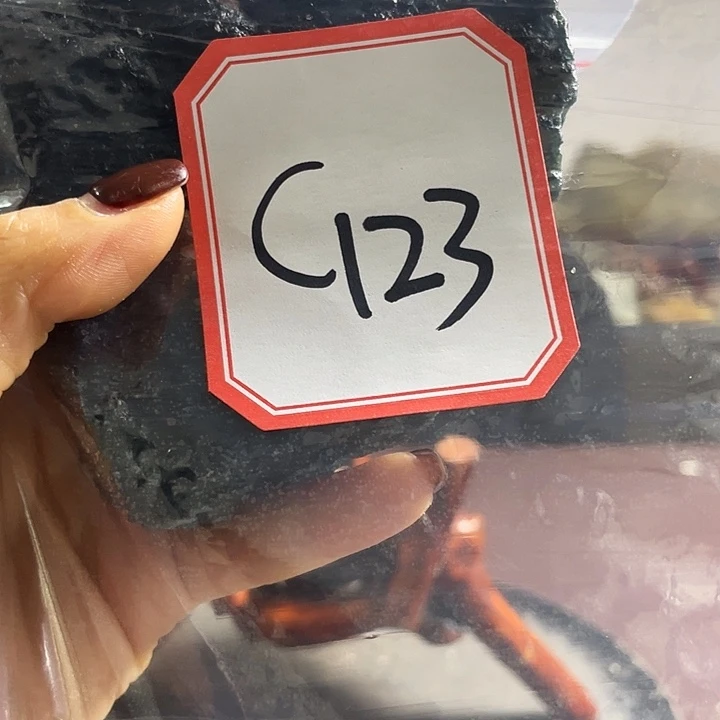 春***开蛇纹石玉未镶嵌纯天然岫玉