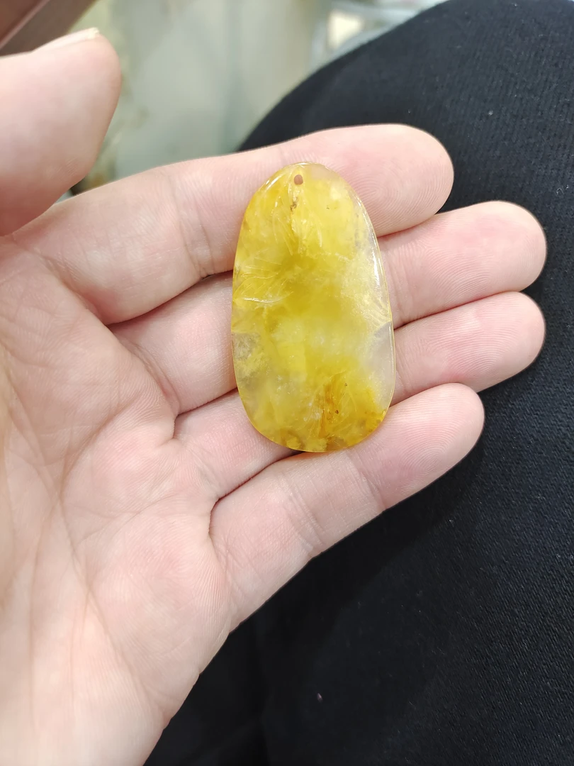 天然花玉  手工雕刻  金鱼