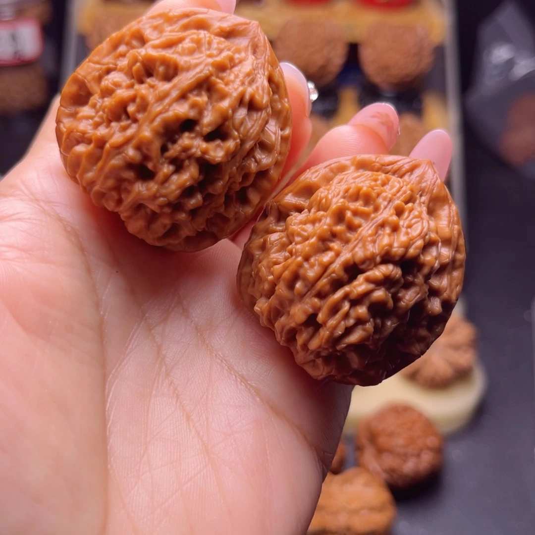 文玩核桃吊坠野生小众蚂蚁王