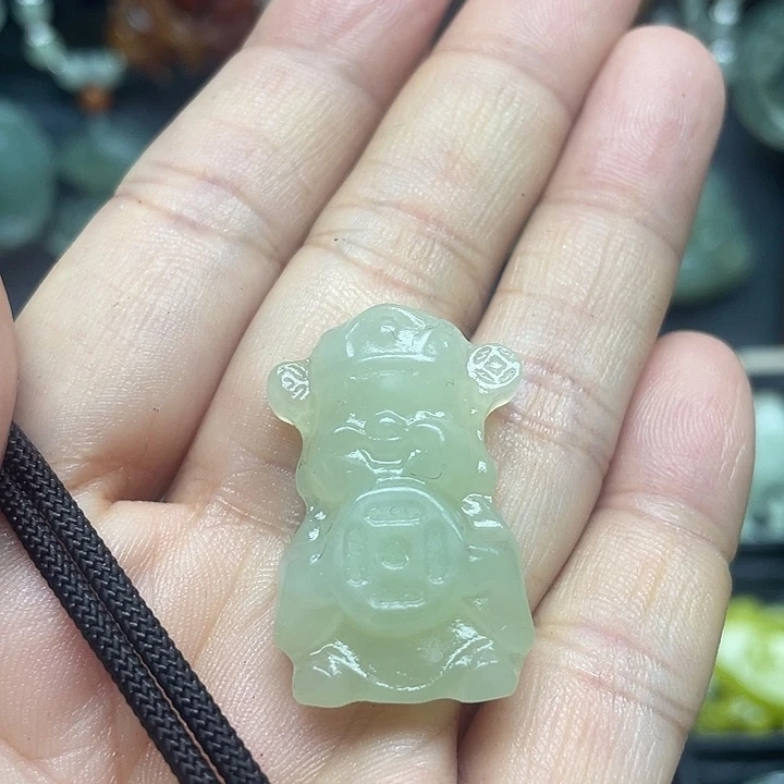 未镶嵌蛇纹石玉颈饰