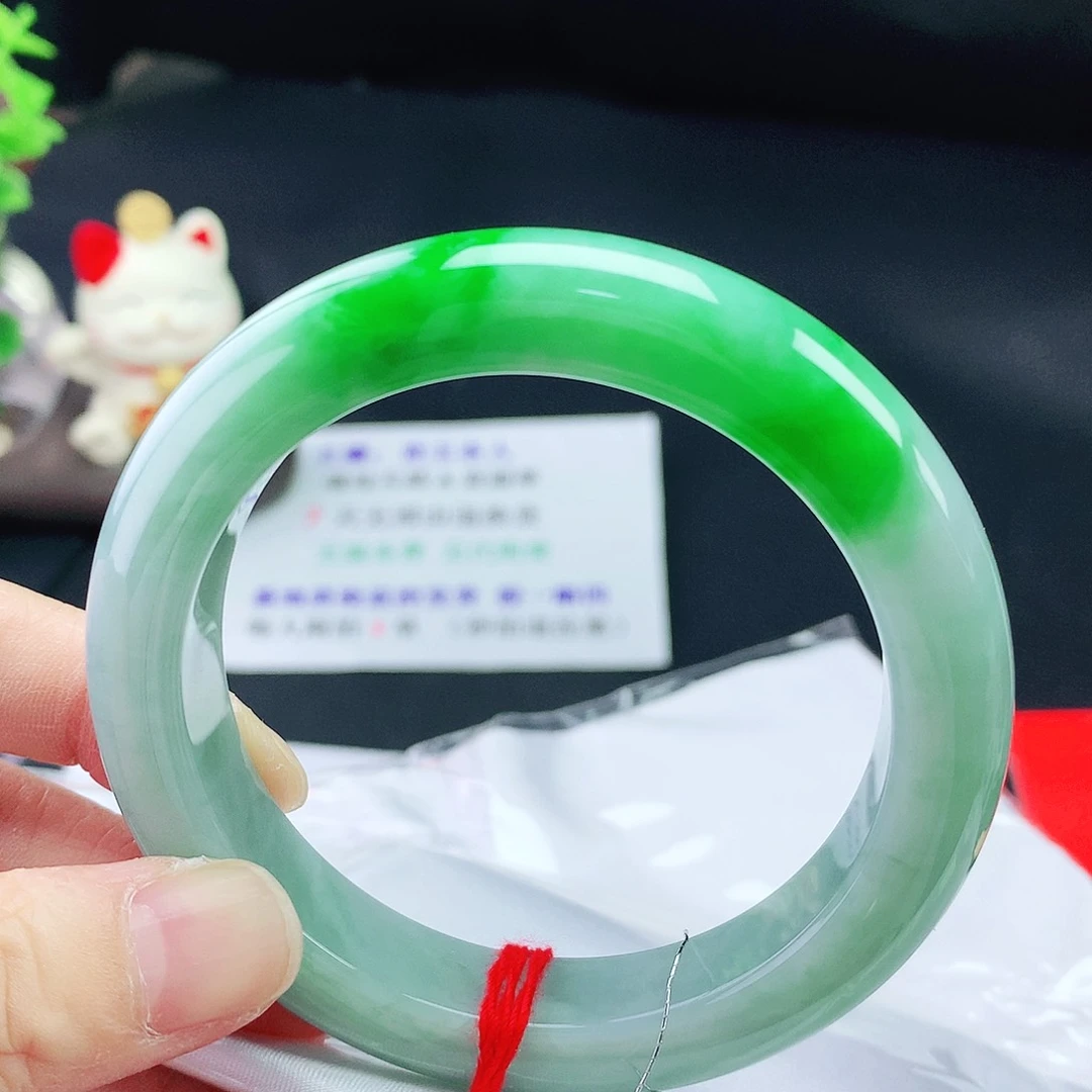 翡翠手镯未镶嵌57+圈