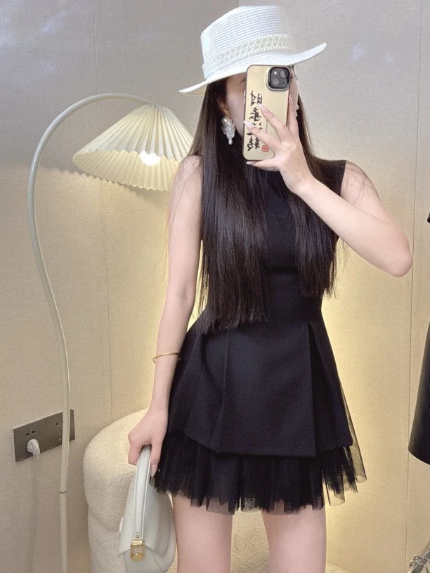 （十三行严选）时尚套装辣妹修身显瘦黑色无袖套装百褶群