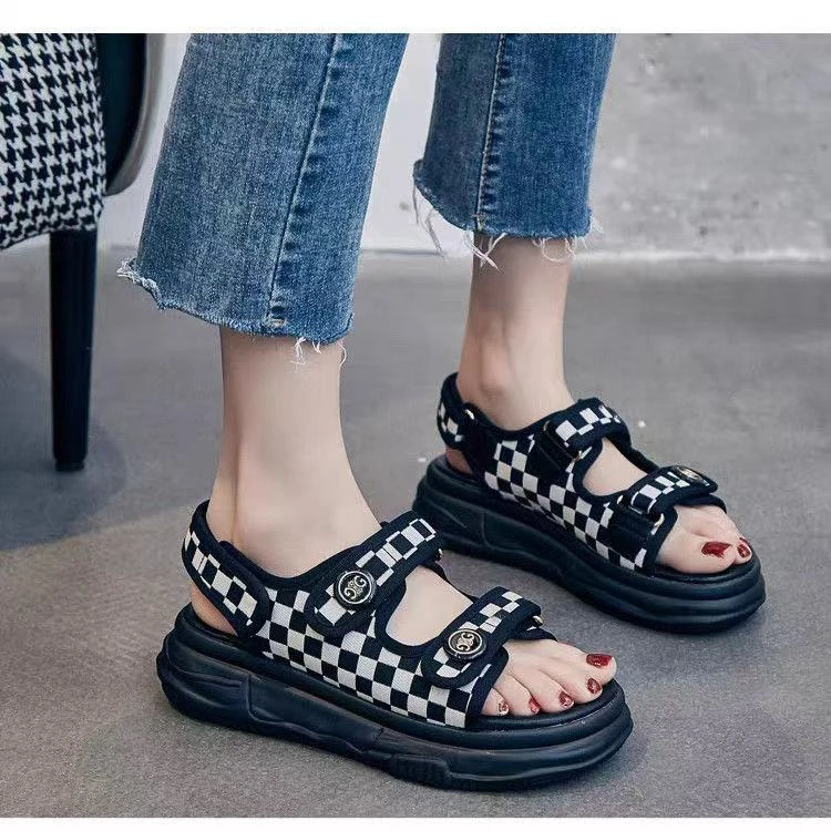 小香风凉鞋女2025夏季新款韩版魔术贴网红时尚百搭超火沙滩女鞋子