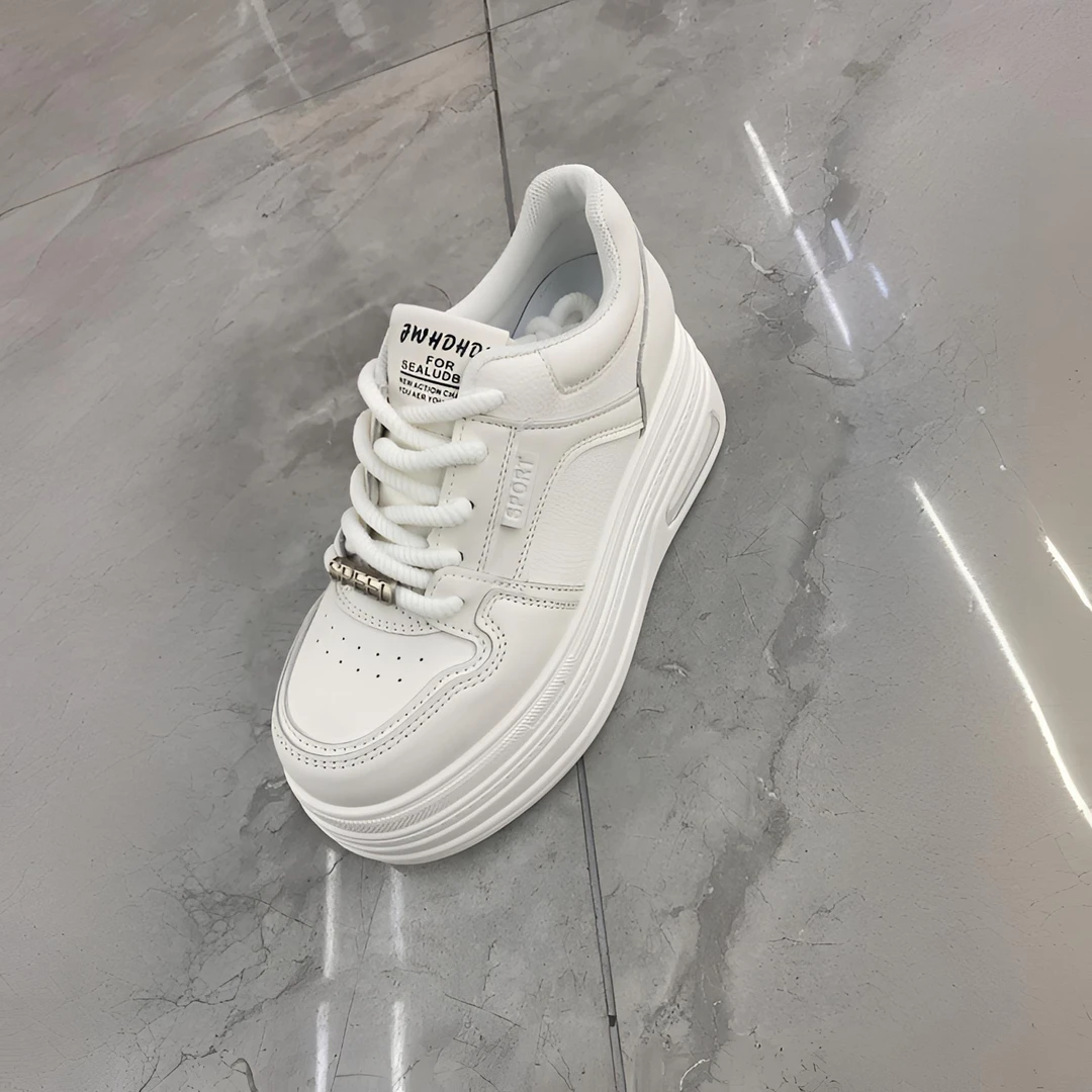 厚底小白鞋女款2025春秋新款百搭韩系女人休闲高级感超火软底板鞋