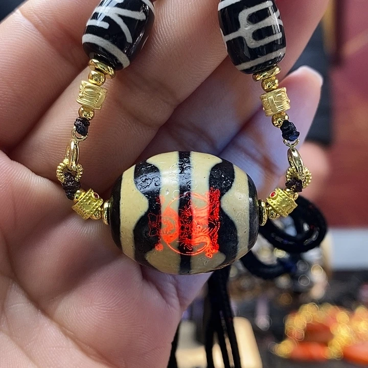 玛瑙/玉髓合金颈饰