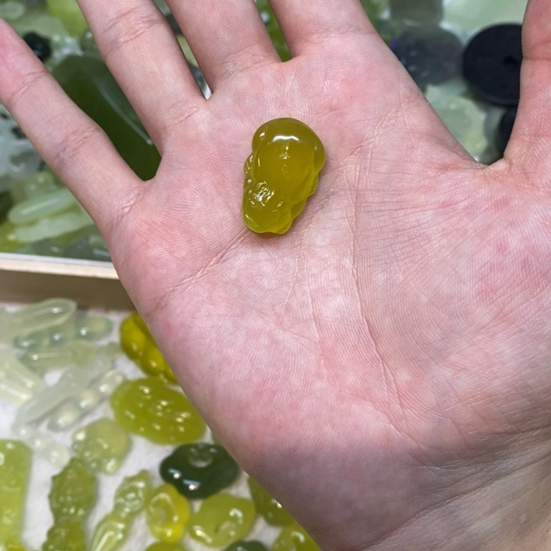 岫玉未镶嵌吊坠(不含链)