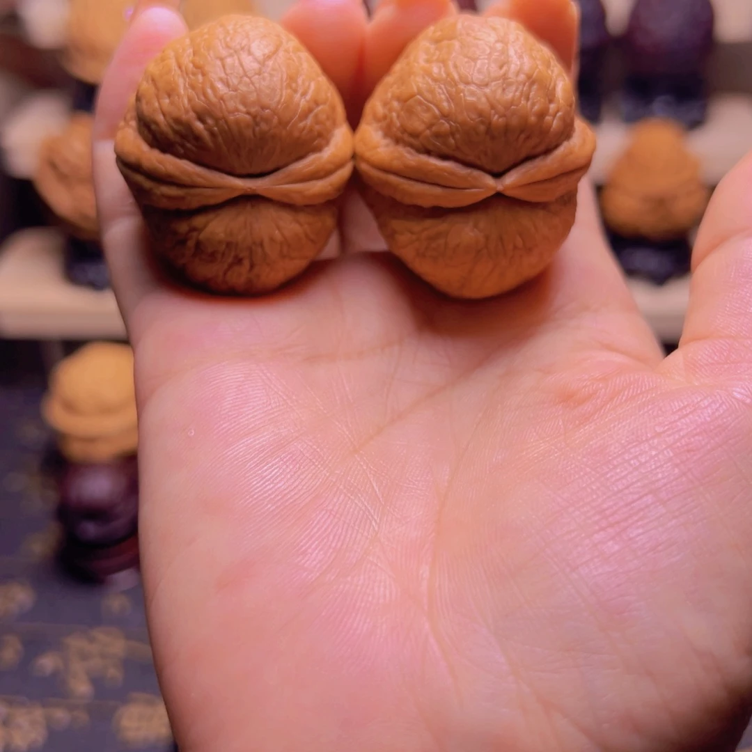 桃核吊坠血玉元宝H11