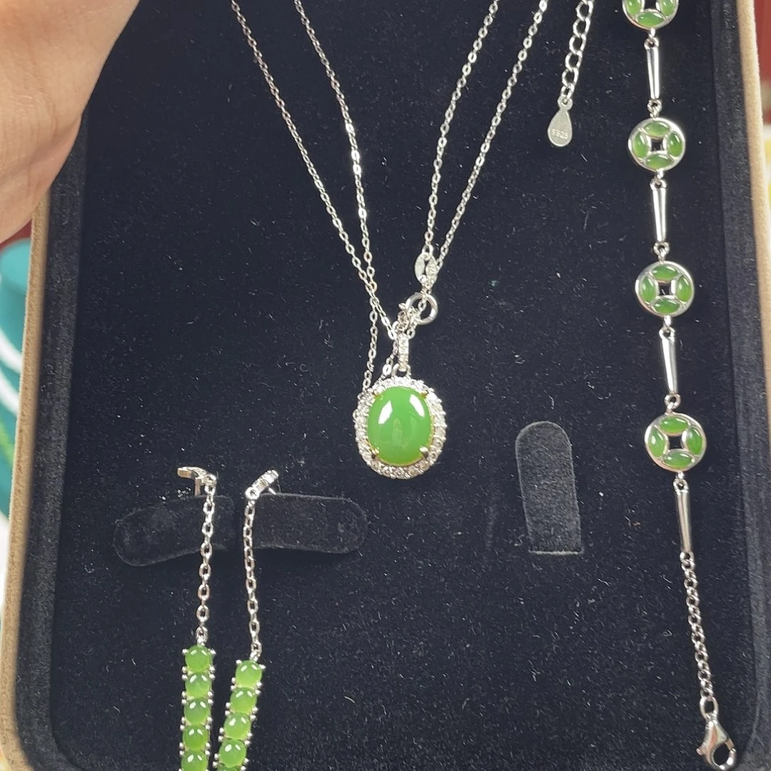 和田玉银S925镶嵌颈饰