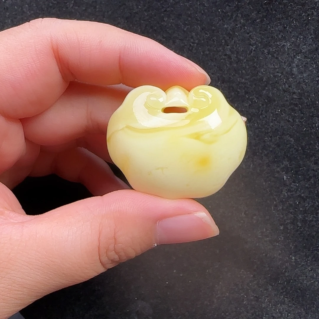 开****蜜蜡未镶嵌珠宝奇石