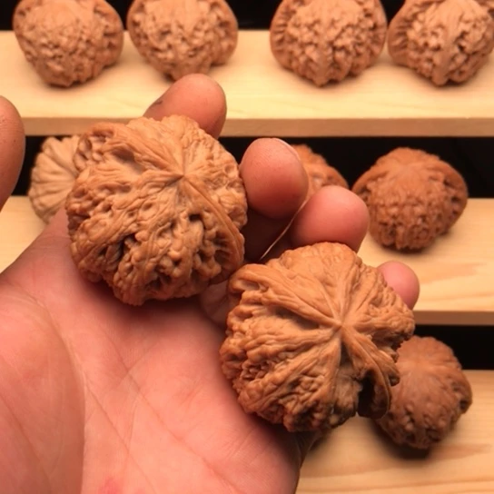 荔***鸿吊坠文玩核桃粗筋