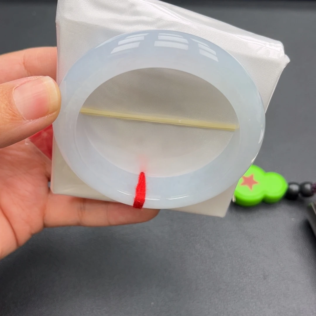 翡翠未镶嵌手镯手镯