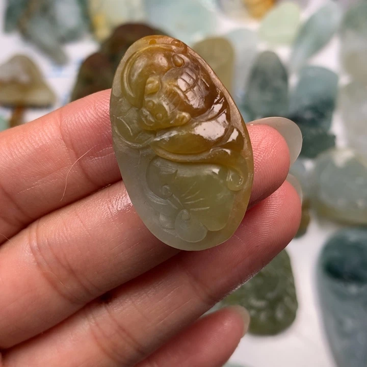 定制翡翠未镶嵌翡翠