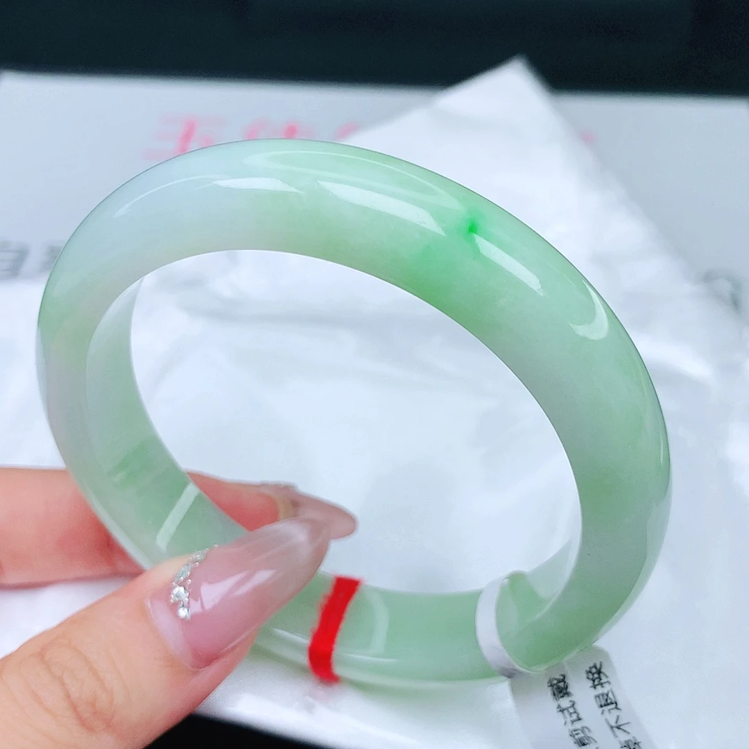 翡翠手镯未镶嵌焦**?57 57 58