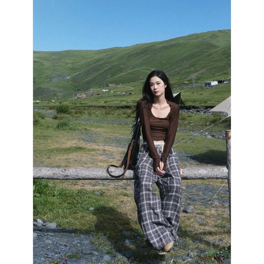 秋季新款女生韩系ins衣服短款修身吊带薄款开衫格纹阔腿裤套装