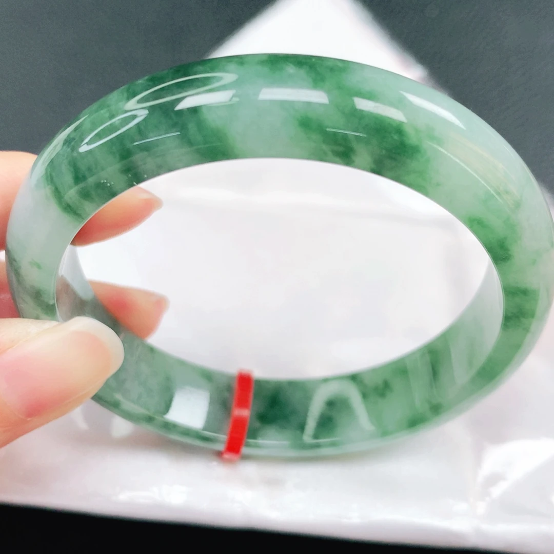 翡翠未镶嵌手镯56圈