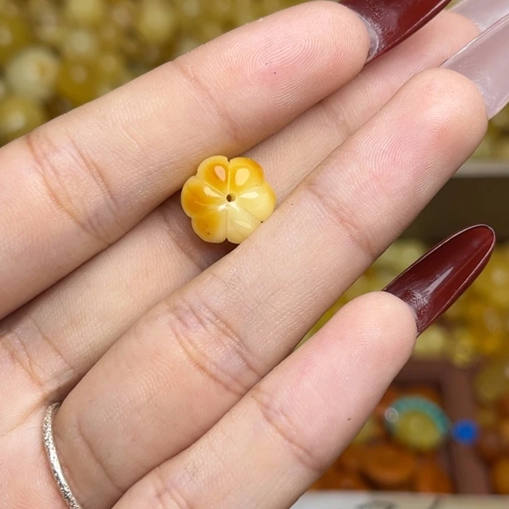 蜜蜡未镶嵌珠宝奇石满蜡白俏色瓜瓜来财南瓜配饰
