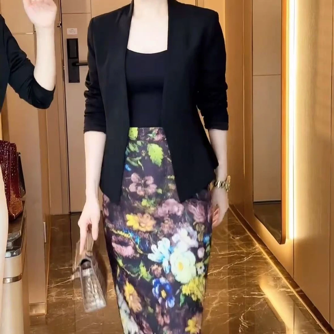 2025春季新款时尚显瘦气质女士网红洋气两件套百搭款D7666