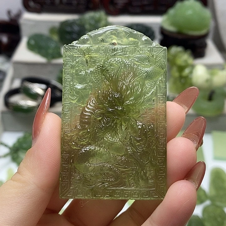 未镶嵌蛇纹石玉挂件