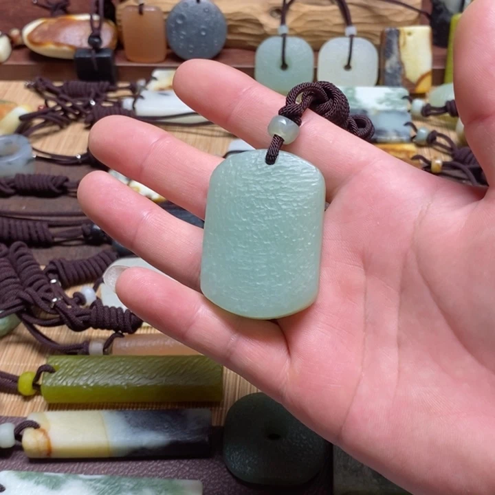 蛇纹石玉挂件未镶嵌?***?