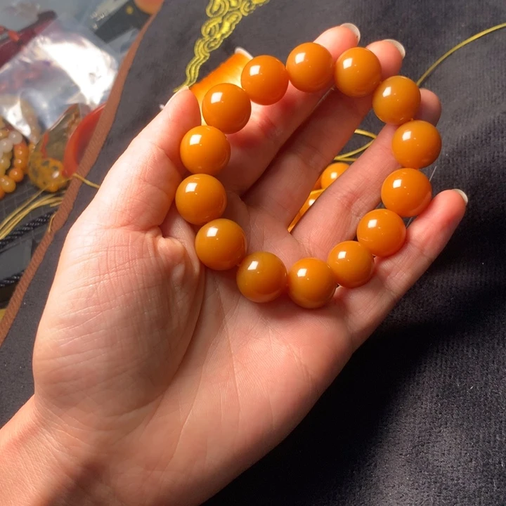 石英质玉（黄龙玉）未镶嵌颈饰
