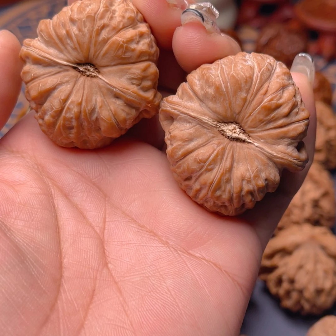 文玩核桃把件圣***哥41南瓜墩