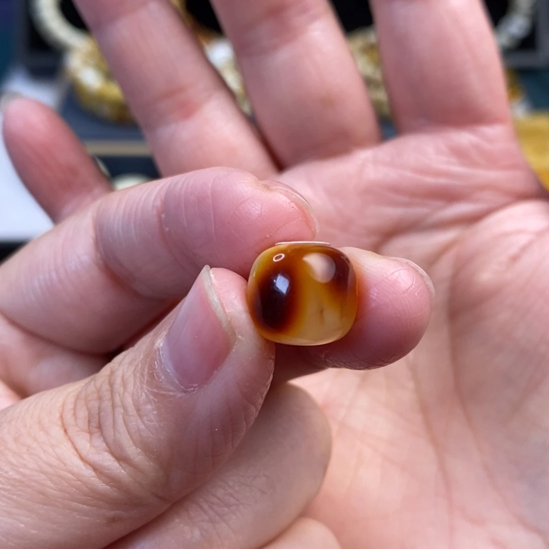 蜜蜡未镶嵌裸石沁色妖花老型单珠12