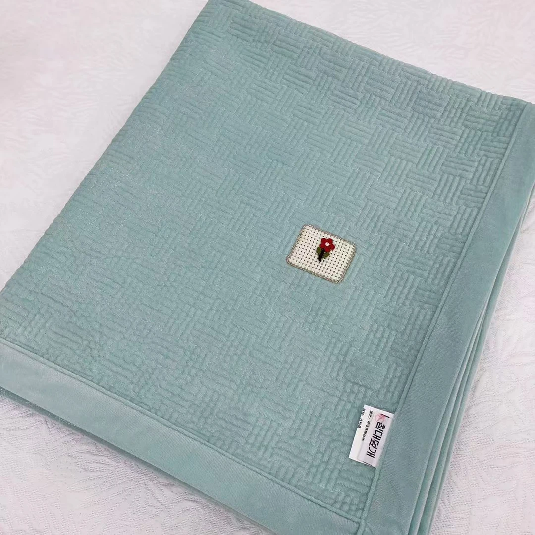 学生垫一面绒一面棉宝宝绒纯色简约夹棉绗缝床盖(宝宝绒床盖)