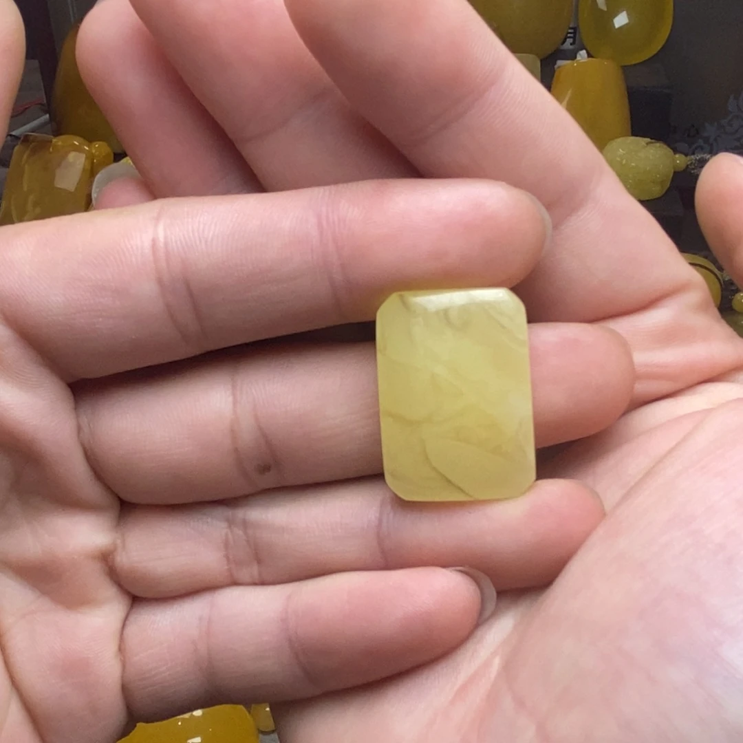 琥珀未镶嵌裸石蜜蜡