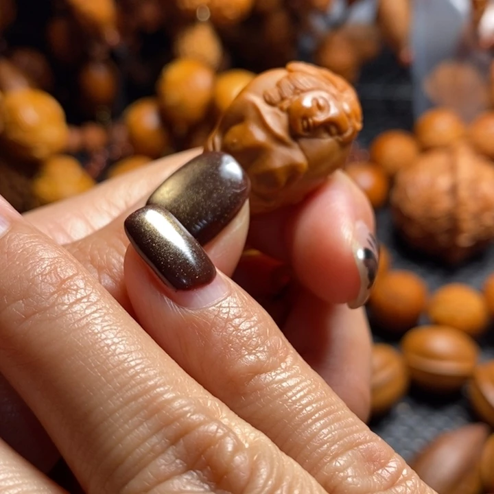 吊坠橄榄核生命美女