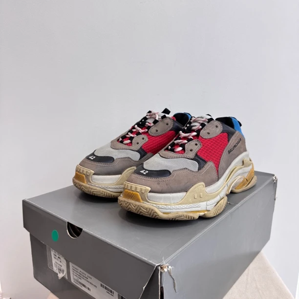 99新 Balenciaga/巴黎世家 42码 triple S 做旧蓝棕红鞋