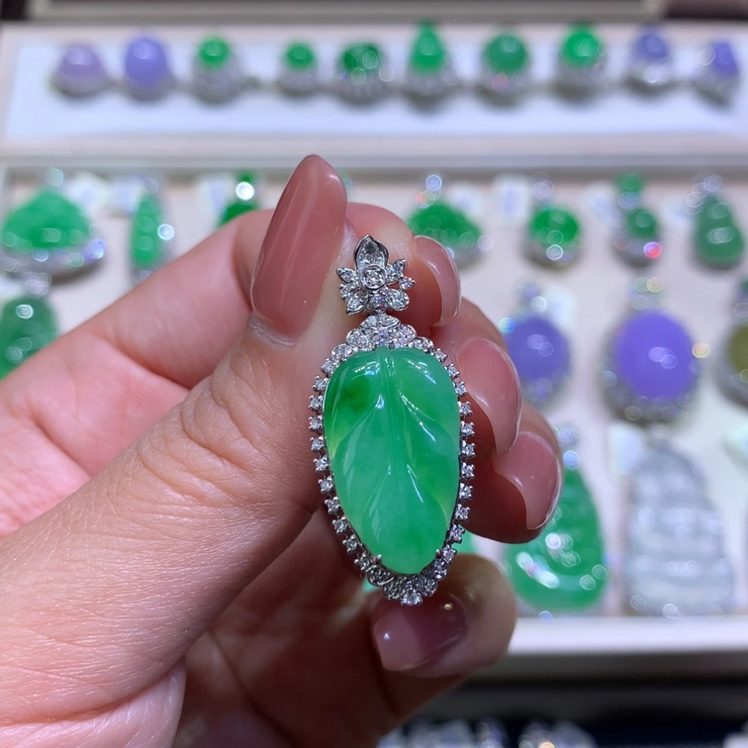 吊坠(不含链)18K金镶嵌翡翠