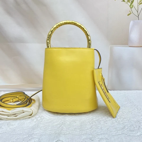 95新/玛尼/包包/市场价15800/250220CZ0029