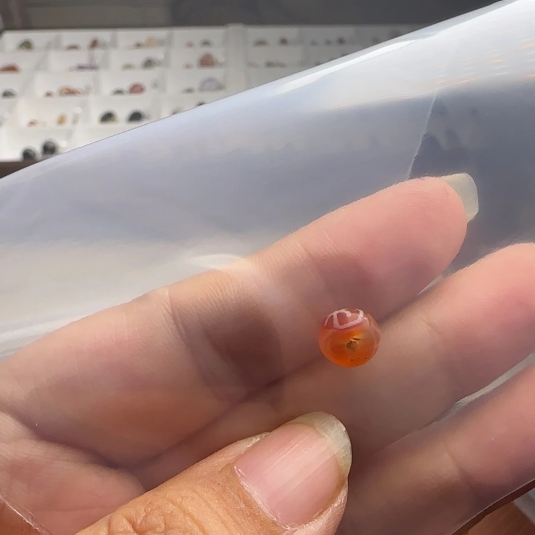 1***6玛瑙/玉髓合金珠宝奇石