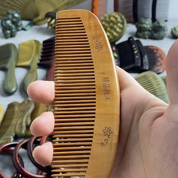 维腊木（绿檀）•*•桃木梳子