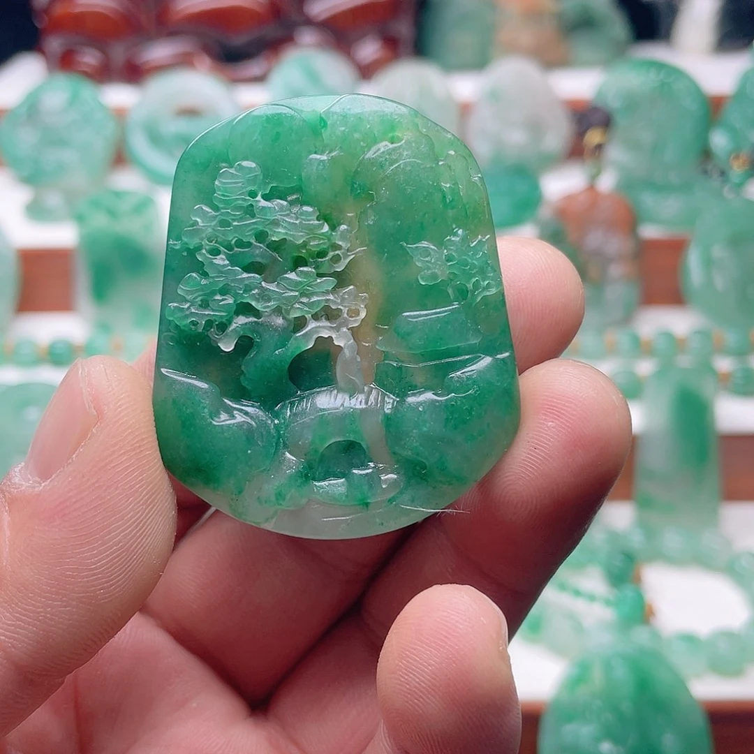 颈饰未镶嵌石英质玉