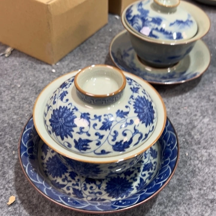淘泥青花缠枝莲高足盖碗