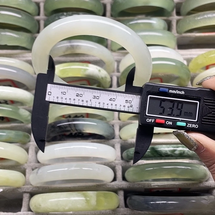 蛇纹石玉未镶嵌手镯448