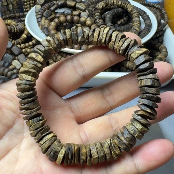 沉香手串嗖**呢乌身手串11克加