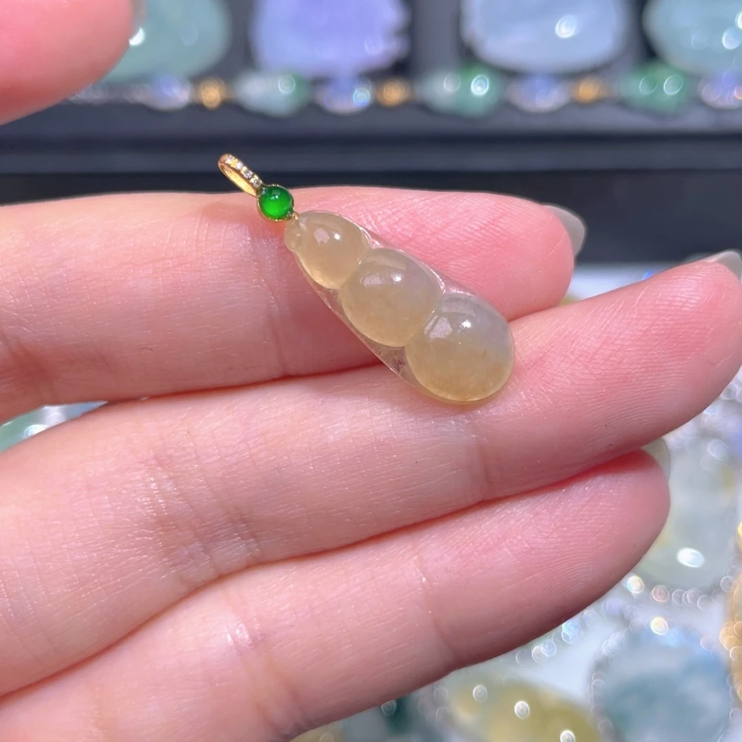 颈饰18K金镶嵌翡翠翡翠