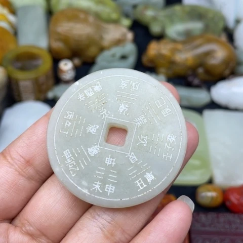 蛇纹石玉未镶嵌颈饰8