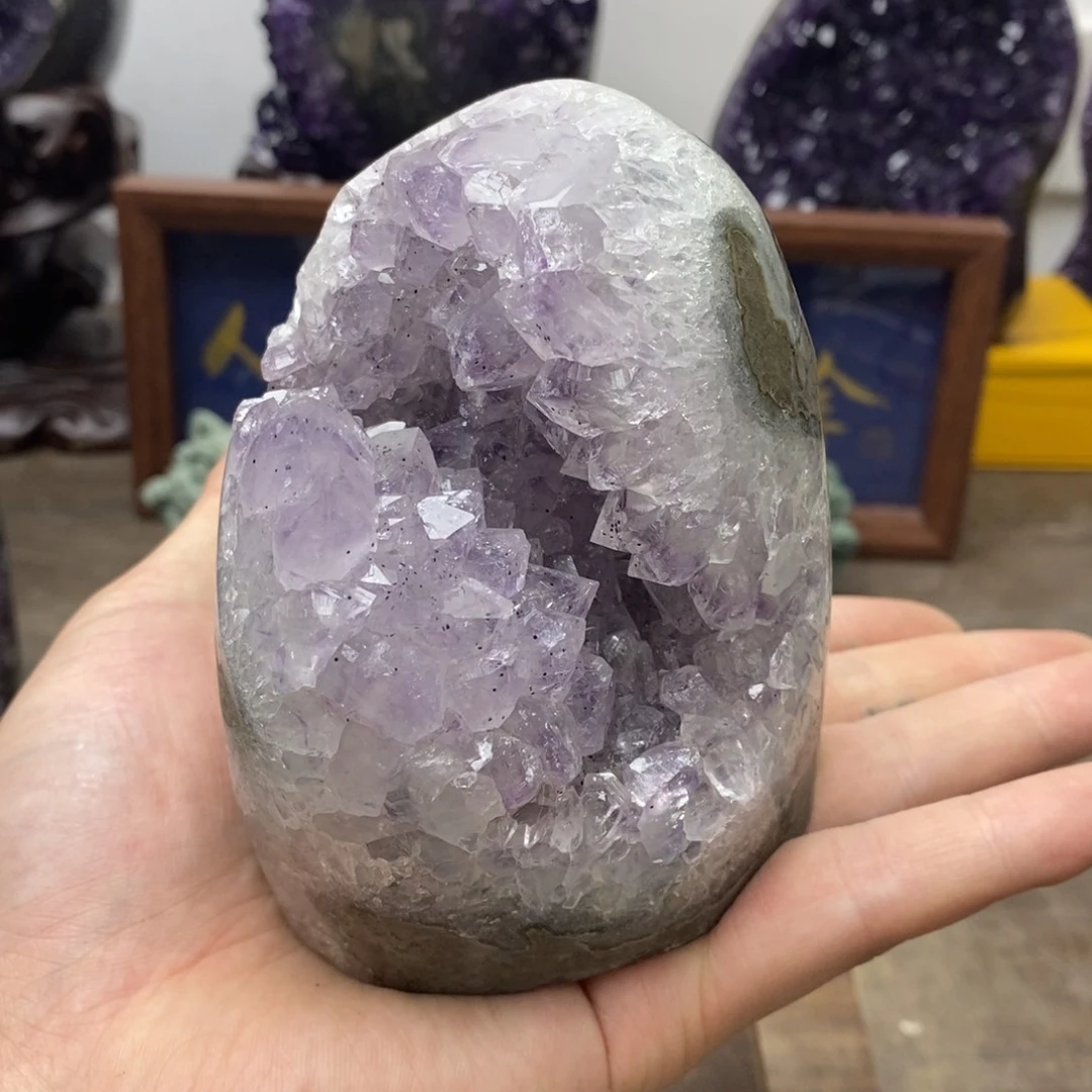 未镶嵌水晶大型摆件（非配饰）