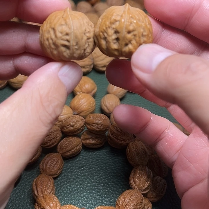 文玩核桃吊坠精品秋子