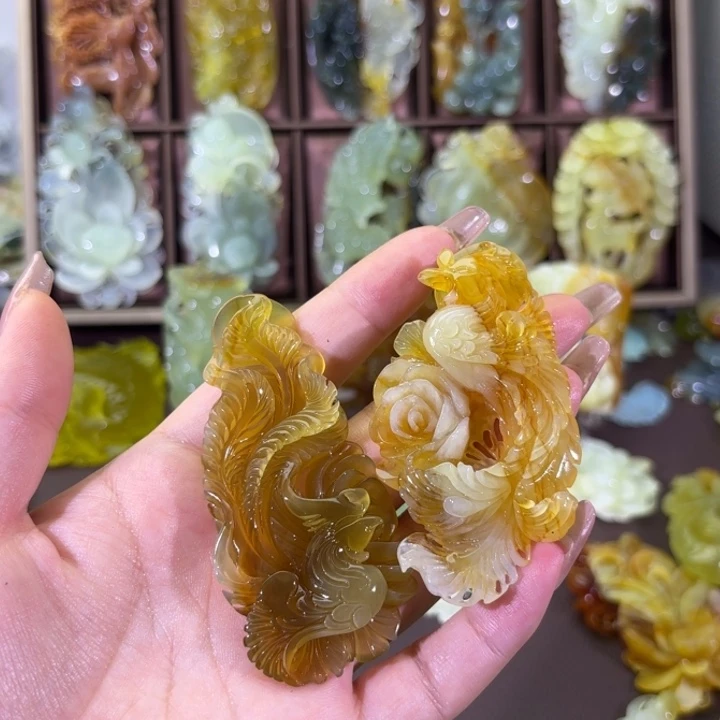 未镶嵌蛇纹石玉颈饰烟****梦